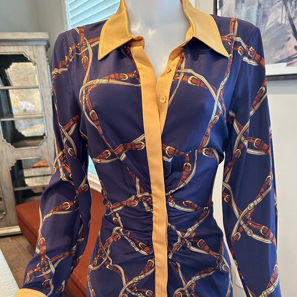 Elegant Navy and Gold Chain Print Dress - Picture 2 of 9